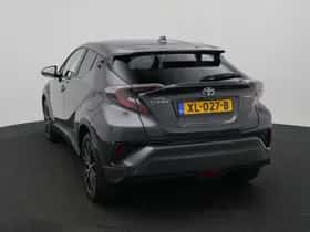 Toyota C-HR (2019) thumbnail 3
