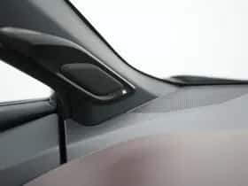 Toyota C-HR (2019) thumbnail 26