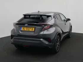 Toyota C-HR (2019) thumbnail 4