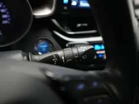 Toyota C-HR (2019) thumbnail 31