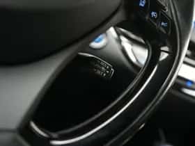 Toyota C-HR (2019) thumbnail 32