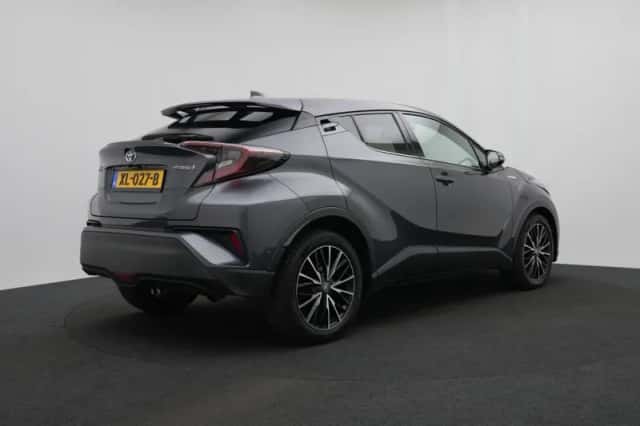 Toyota C-HR (2019) thumbnail 5