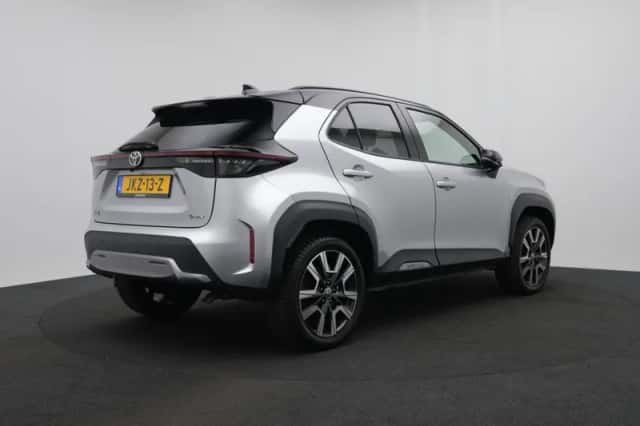 Toyota Yaris_Cross (2025) thumbnail 2