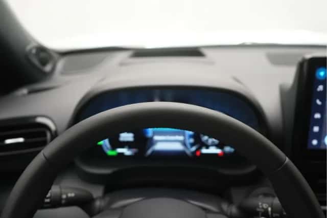 Toyota Yaris_Cross (2025) thumbnail 4