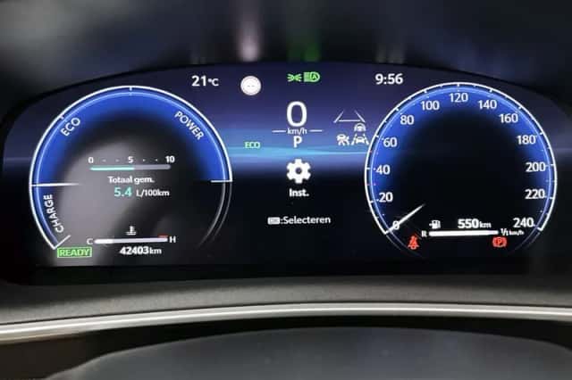 Toyota Corolla_Touring_Sports (2025) thumbnail 6