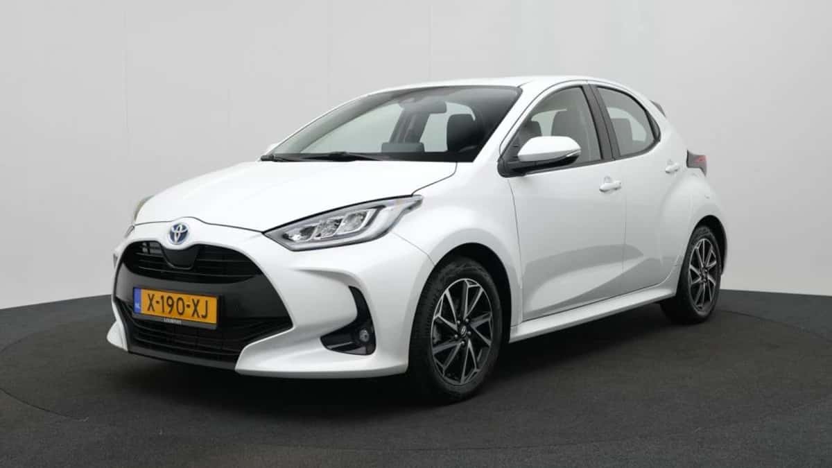 Toyota Yaris (2024) — foto 1