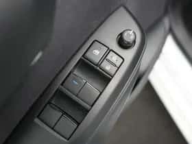 Toyota Yaris (2024) thumbnail 23
