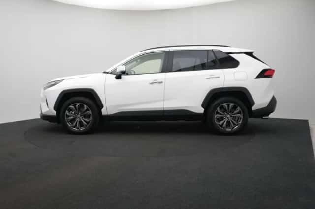 Toyota RAV4 (2023) thumbnail 3