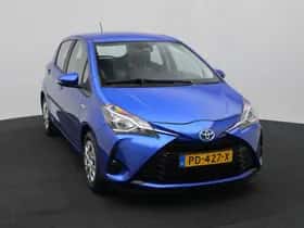 Toyota Yaris (2017) thumbnail 2