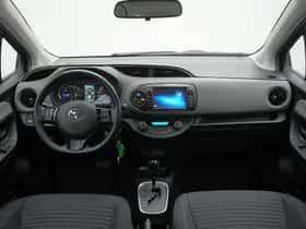 Toyota Yaris (2017) thumbnail 11