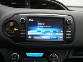 Toyota Yaris (2017) thumbnail 18
