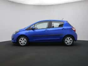 Toyota Yaris (2017) thumbnail 23