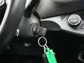 Toyota Yaris (2017) thumbnail 34