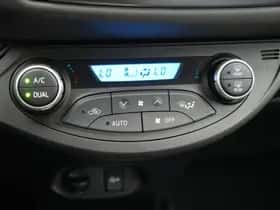 Toyota Yaris (2017) thumbnail 35