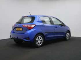 Toyota Yaris (2017) thumbnail 5