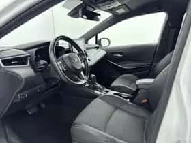 Toyota Corolla (2022) thumbnail 6