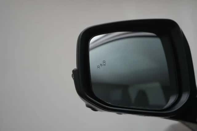 Toyota bZ4X (2026) thumbnail 6