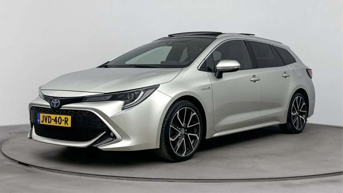 Toyota Corolla_Touring_Sports (2020) — foto 1