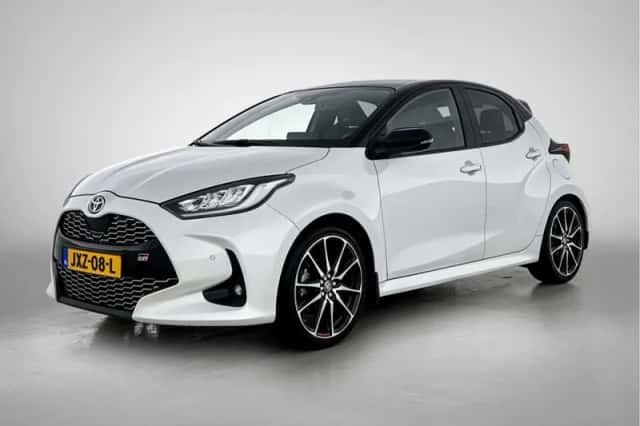 Toyota Yaris (2023) thumbnail 1
