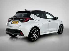Toyota Yaris (2023) thumbnail 2