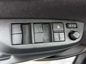 Toyota Yaris (2023) thumbnail 23