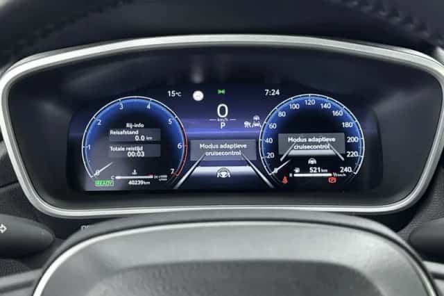 Toyota Corolla_Cross (2024) thumbnail 5