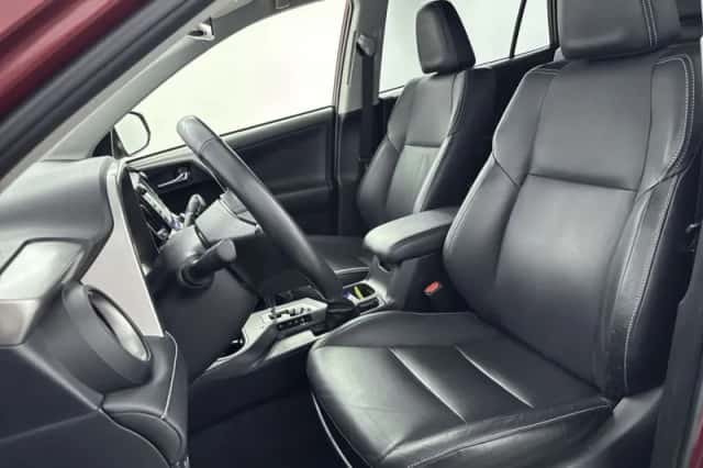 Toyota RAV4 (2018) thumbnail 6