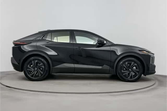 Toyota C-HR+ (2026) thumbnail 2