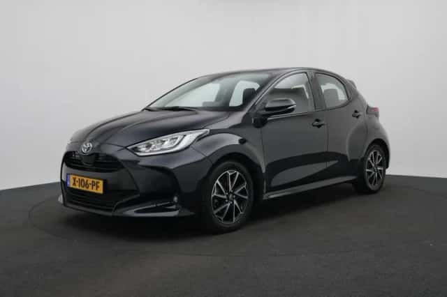 Toyota Yaris (2024) thumbnail 1