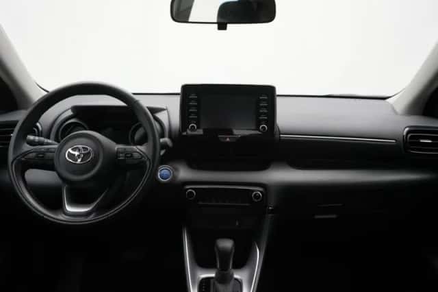 Toyota Yaris (2024) thumbnail 4