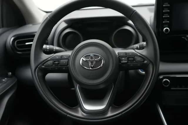 Toyota Yaris (2024) thumbnail 5