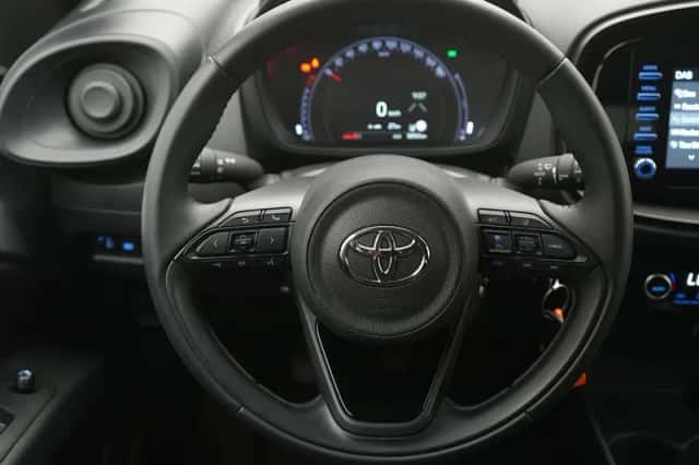 Toyota Aygo (2022) thumbnail 5