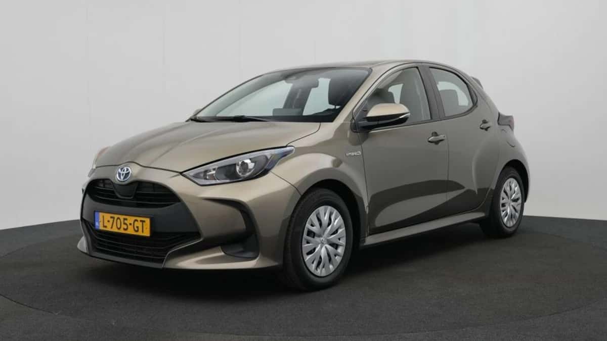 Toyota Yaris (2021) — foto 1