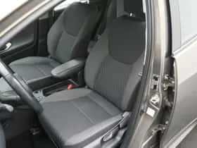 Toyota Yaris (2021) thumbnail 9