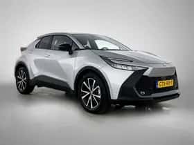 Toyota C-HR (2025) thumbnail 2