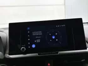 Toyota C-HR (2025) thumbnail 15
