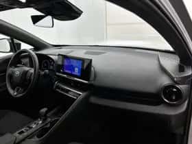 Toyota C-HR (2025) thumbnail 28