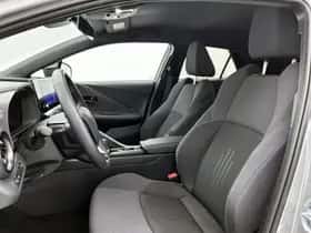 Toyota C-HR (2025) thumbnail 7