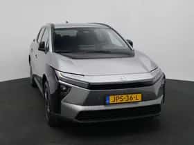 Toyota bZ4X (2026) thumbnail 2