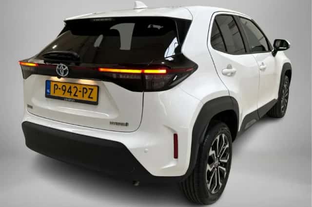 Toyota Yaris_Cross (2022) thumbnail 2