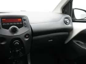 Toyota Aygo (2021) thumbnail 12