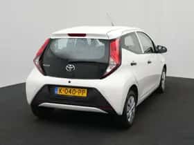 Toyota Aygo (2021) thumbnail 4