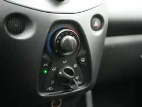Toyota Aygo (2021) thumbnail 36