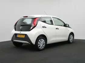 Toyota Aygo (2021) thumbnail 5