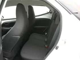 Toyota Aygo (2021) thumbnail 9