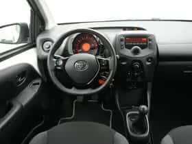 Toyota Aygo (2021) thumbnail 10