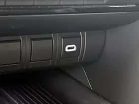 Toyota C-HR (2025) thumbnail 27