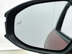 Toyota C-HR (2025) thumbnail 32