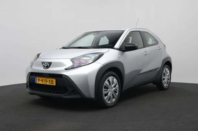 Toyota Aygo (2022) thumbnail 1