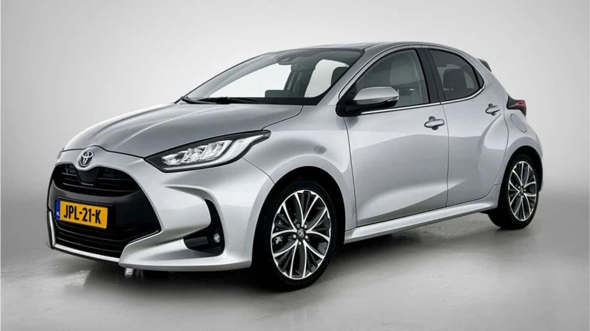 Toyota Yaris (2023) — foto 1
